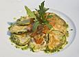 Zucchini � Piccata auf Tomatenkompott mit Rucolapesto und Nudeln
