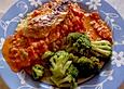 H&uuml;hnerbrust mit cremiger Tomatensauce und Couscous