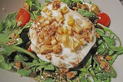 Überbackener Ziegenkäse mit Honigsauce 68