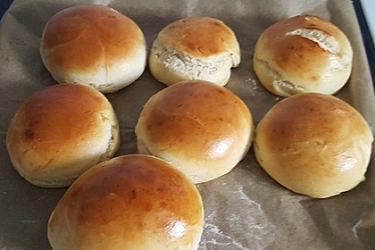 Milchbrötchen 1