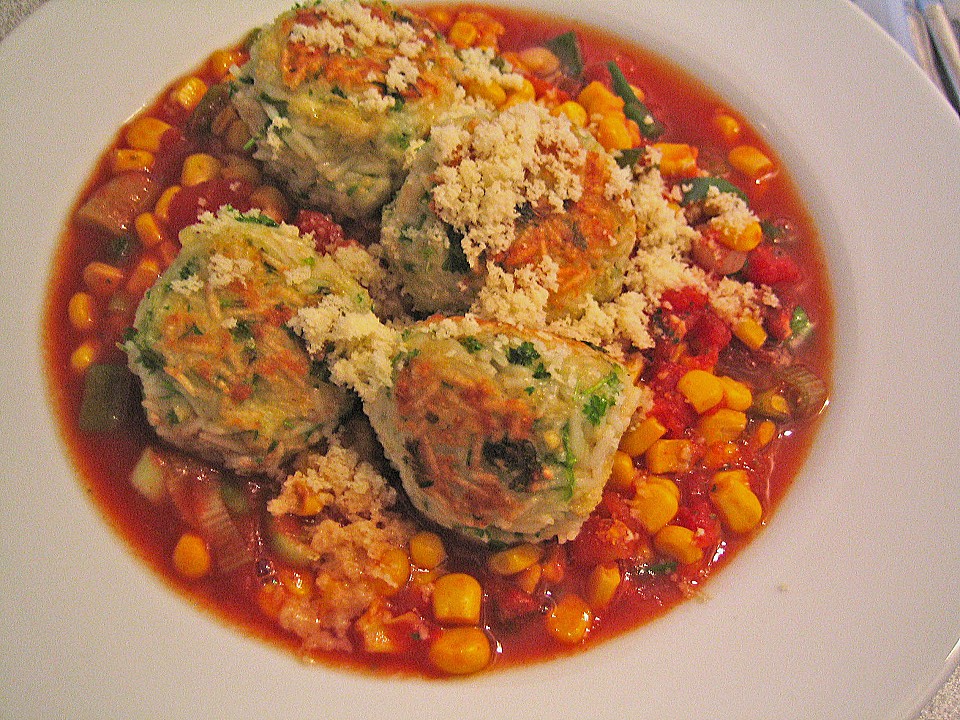 Reisbällchen auf Tomatengemüse (Rezept mit Bild) | Chefkoch.de