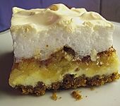Apfel-Topfen Schnitten mit Windmasse (Bild)