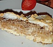 Apfel-Topfen Schnitten mit Windmasse (Bild)