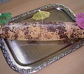 Biskuitrolle mit Sahne Schokoladenf&uuml;llung (Bild)