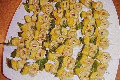 Fruchtige Tortellini - Spieße 5