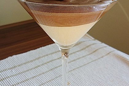 Zweierlei Nougatmousse mit weihnachtlichen Gew&uuml;rzen