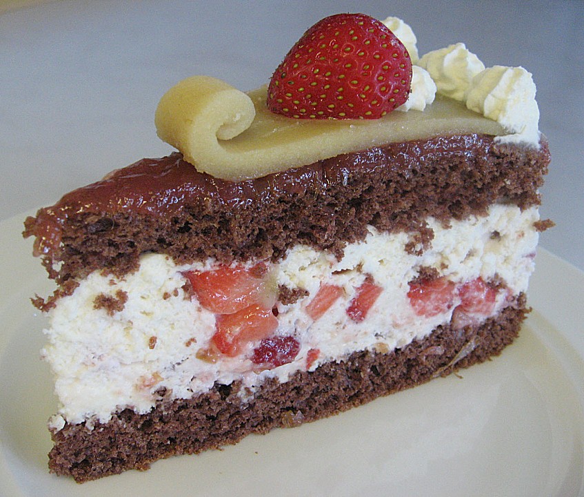 Erdbeer - Marzipan - Torte (Rezept mit Bild) von liebeskeks | Chefkoch.de