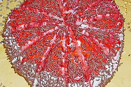 Erdbeer - Marzipan - Torte 7