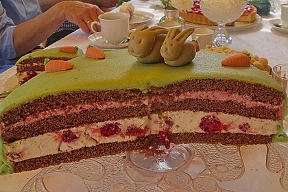 Erdbeer - Marzipan - Torte 13