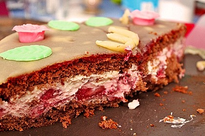 Erdbeer - Marzipan - Torte 23