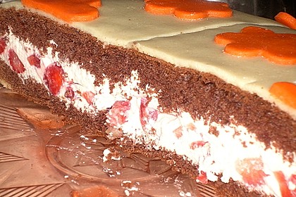 Erdbeer - Marzipan - Torte 25
