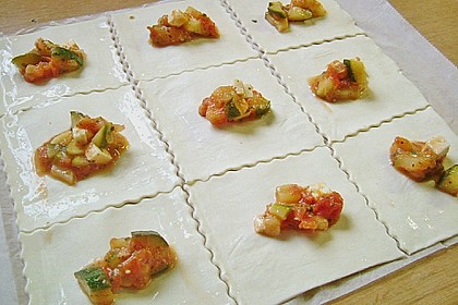 Mediterrane  Bl&auml;tterteigtaschen 1