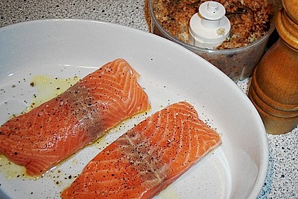 Lachs mit Kruste und Gurkengem&uuml;se 1