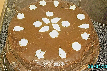 Schokotorte mit Giotto - Puddingcreme 3