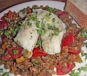 Heilbuttfilet an Tellerlinsengem&uuml;se (Bild)
