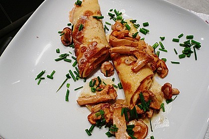 Lachspfannkuchen mit Pfifferlingrahm