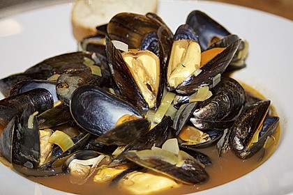 Miesmuscheln in pikantem Gemüsesud 8
