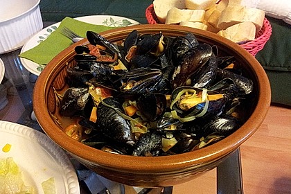 Miesmuscheln in pikantem Gemüsesud 4