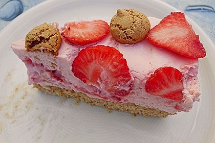 Erdbeer - Amarettini - Torte 2