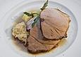 Krustenbraten vom Schwein mit Kartoffelp&uuml;ree und Karamellsauerkraut