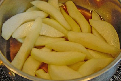 Crêpes mit heißen Birnen 8