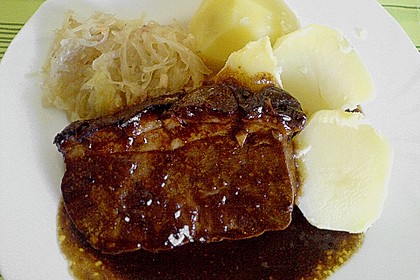 Bayrischer Krustenbraten mit leckerer So&szlig;e 4