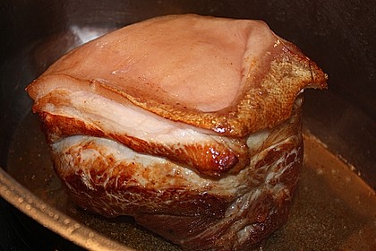Bayrischer Krustenbraten mit leckerer So&szlig;e 22