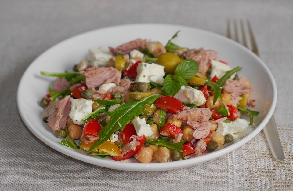 Spanischer Salat Mit Thunfisch — Rezepte Suchen