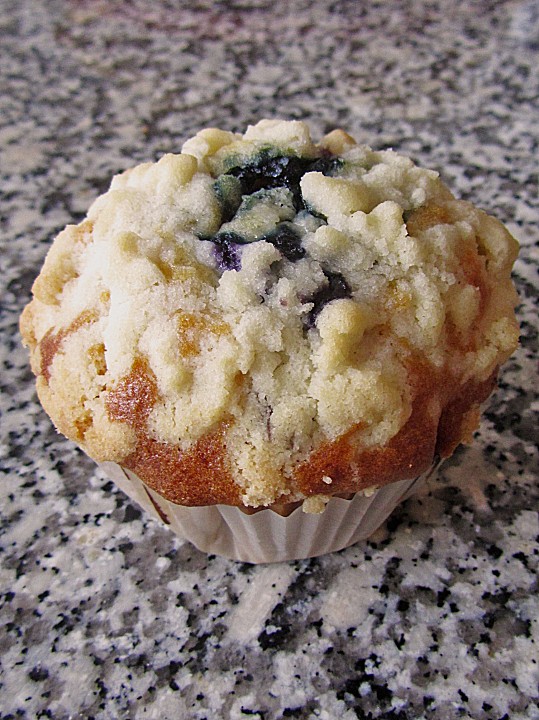 Blaubeer - Muffins mit Streuseln (Rezept mit Bild) | Chefkoch.de
