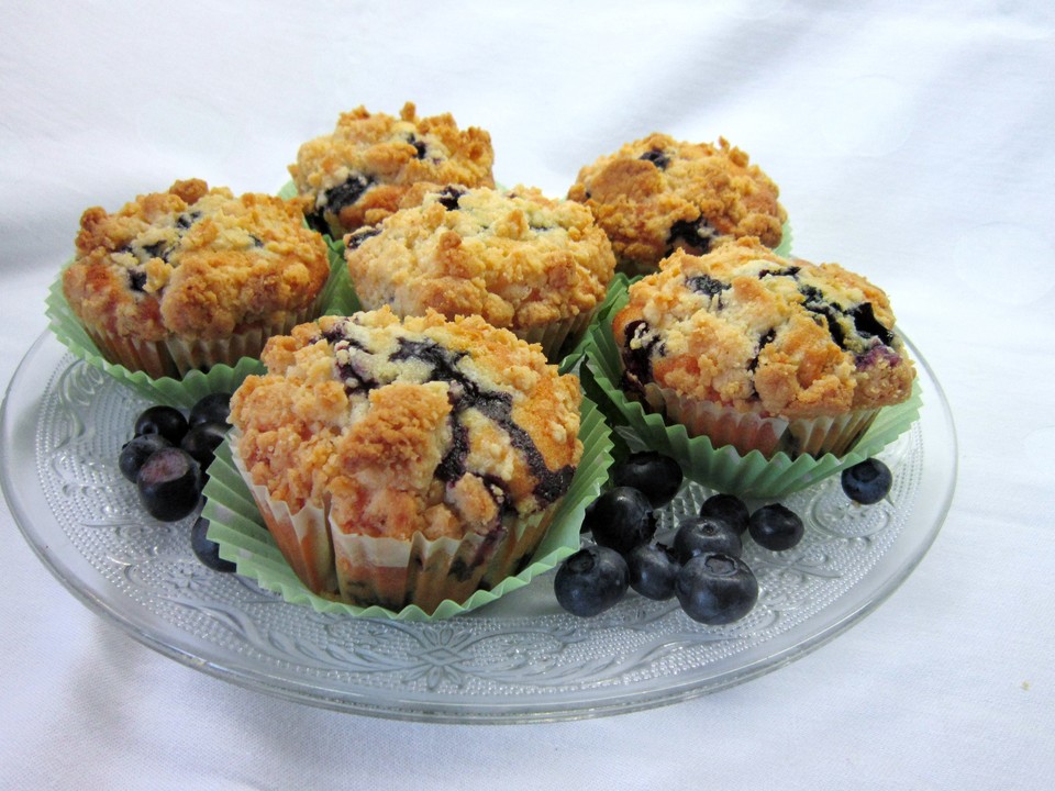 Blaubeer - Muffins mit Streuseln (Rezept mit Bild) | Chefkoch.de