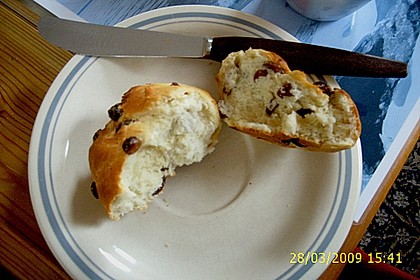 Rosinenbrötchen 18