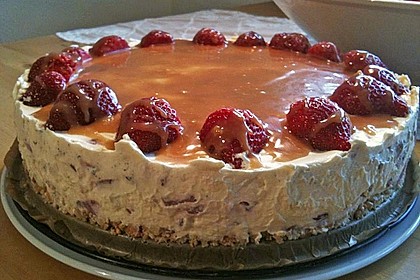 Erdbeer - Karamell - Torte 12
