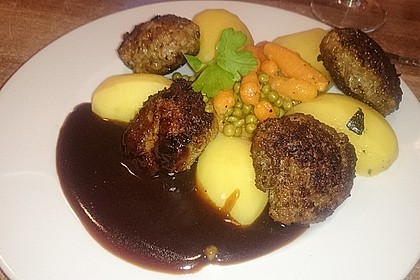 Fleischpflanzerl oder Frikadellen 6