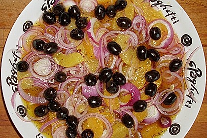 Zwiebelsalat mit Orangen und Oliven 1