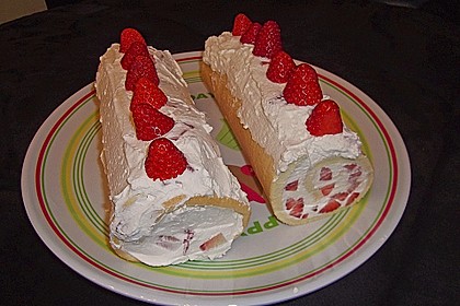Erdbeer - Biskuit - Rolle 5
