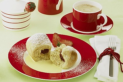 Buchteln mit Vanillasauce