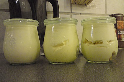 Joghurt - Mousse mit Honig und Waln&uuml;ssen 2