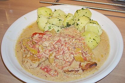 Gef&uuml;llte Schnitzel mit Frischk&auml;se und Paprika 2