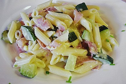 Tagliatelle mit Frischkäse - Zucchini - Sauce 3