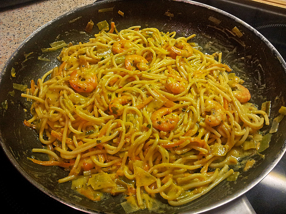 Spaghetti mit scharfer Garnelen - Sahne - Soße (Rezept mit Bild ...
