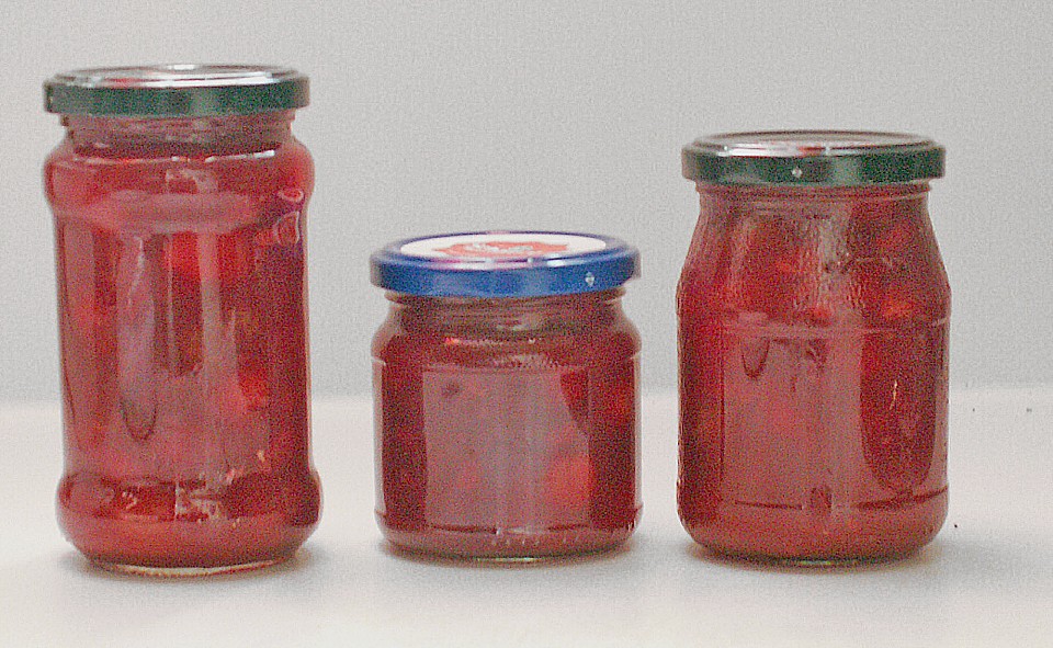 Erdbeer - Paradeiser - Weichsel - Marmelade mit Chili (Rezept mit Bild ...