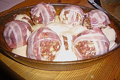 Gef&uuml;llte Champignons mit Schafsk&auml;se - Hackfleisch an K&auml;sesauce 10