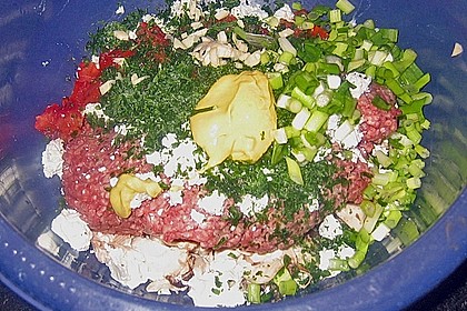 Gef&uuml;llte Champignons mit Schafsk&auml;se - Hackfleisch an K&auml;sesauce 2