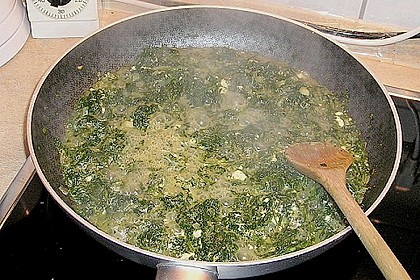 Spaghetti mit Spinat und Schafskäse 7