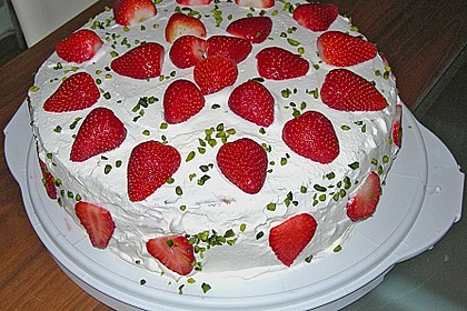 Erdbeer - Pistazien - Torte 3