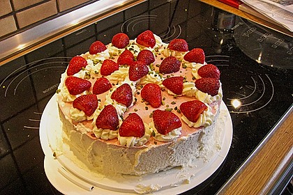 Erdbeer - Pistazien - Torte 9