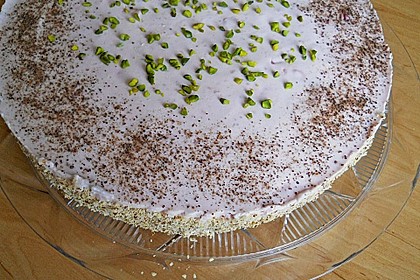 Erdbeer - Pistazien - Torte 13