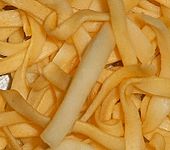 Gr&uuml;nes Gem&uuml;securry mit S&uuml;&szlig;kartoffeln und Auberginen (Bild)
