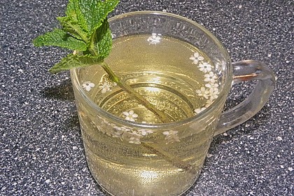 Holunderbl&uuml;tenbowle