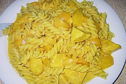 Hühnchen in Pfirsich - Curry - Rahmnudeln 9